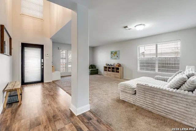 1017 Silvertree Schertz, TX 78154