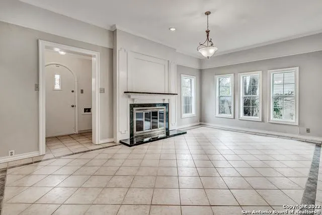 112 CLOVERLEAF AVE Alamo Heights, TX 78209