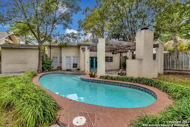 112 CLOVERLEAF AVE Alamo Heights, TX 78209