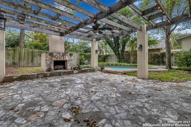 112 CLOVERLEAF AVE Alamo Heights, TX 78209