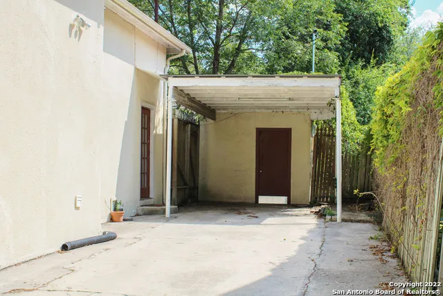 112 CLOVERLEAF AVE Alamo Heights, TX 78209