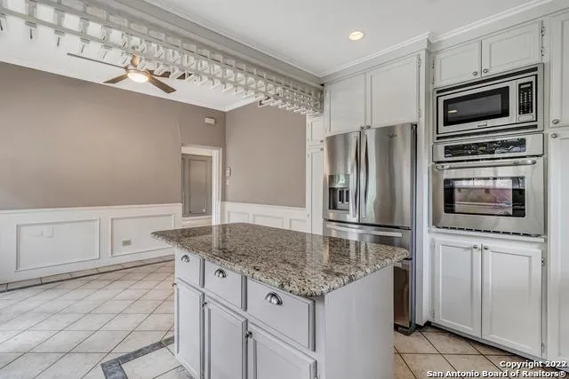 112 CLOVERLEAF AVE Alamo Heights, TX 78209