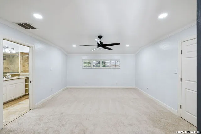 102 NACOGDOCHES RD Alamo Heights, TX 78209