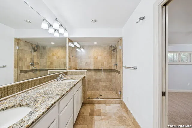 102 NACOGDOCHES RD Alamo Heights, TX 78209