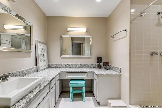7711 Callaghan Unit APT 301 San Antonio, TX 78229