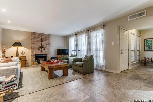 7711 Callaghan Unit APT 301 San Antonio, TX 78229