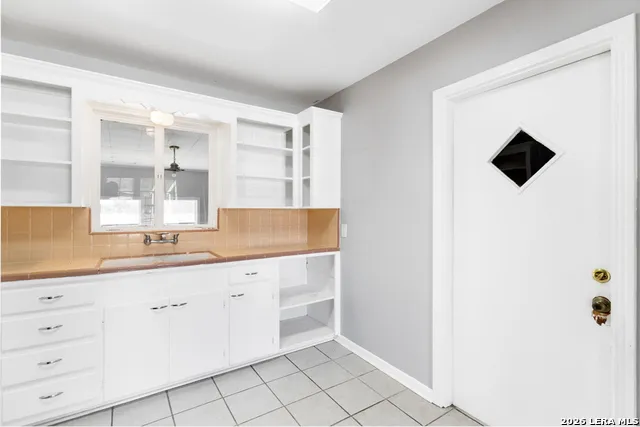 210 Dryden San Antonio, TX 78213