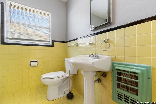 210 Dryden San Antonio, TX 78213