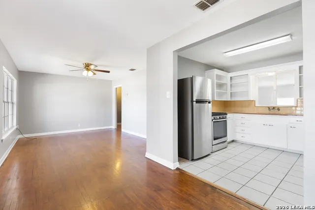 210 Dryden San Antonio, TX 78213