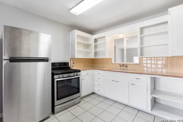 210 Dryden San Antonio, TX 78213