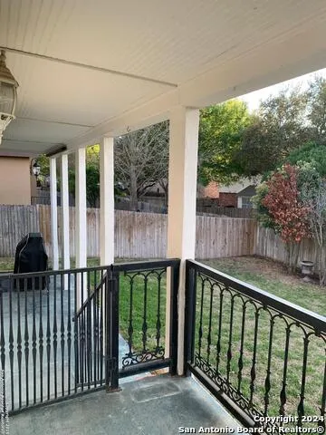 8763 PARK OLYMPIA Universal City, TX 78148