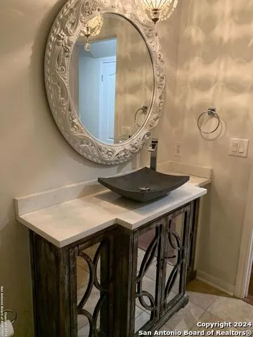 8763 PARK OLYMPIA Universal City, TX 78148