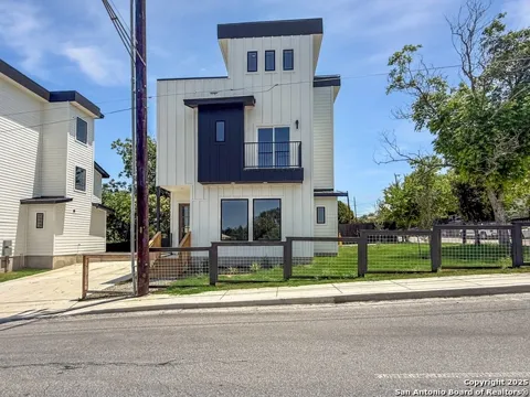 122 S WALTERS ST.