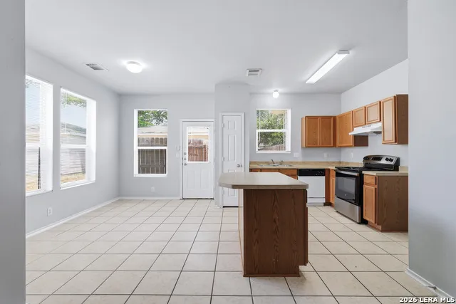 10302 LATELEAF OAK San Antonio, TX 78223