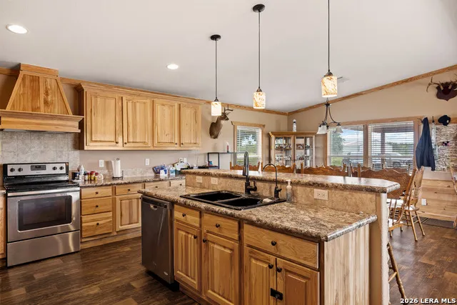 1801 KC 313 Junction, TX 76849