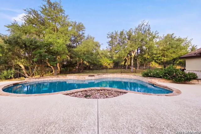 271 ROLLIN N RANCH RD Blanco, TX 78606