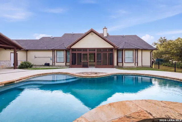 271 ROLLIN N RANCH RD Blanco, TX 78606
