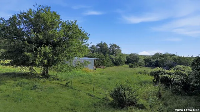 271 ROLLIN N RANCH RD Blanco, TX 78606
