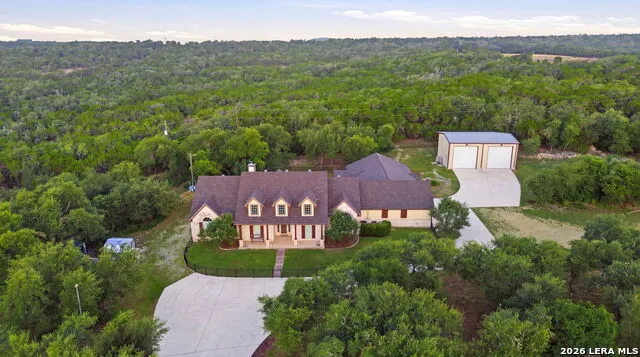 271 ROLLIN N RANCH RD Blanco, TX 78606