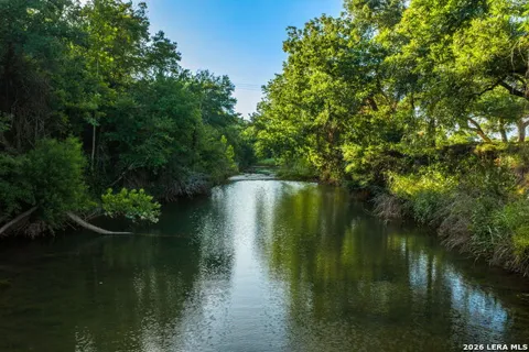 3841 W US HIGHWAY 290
