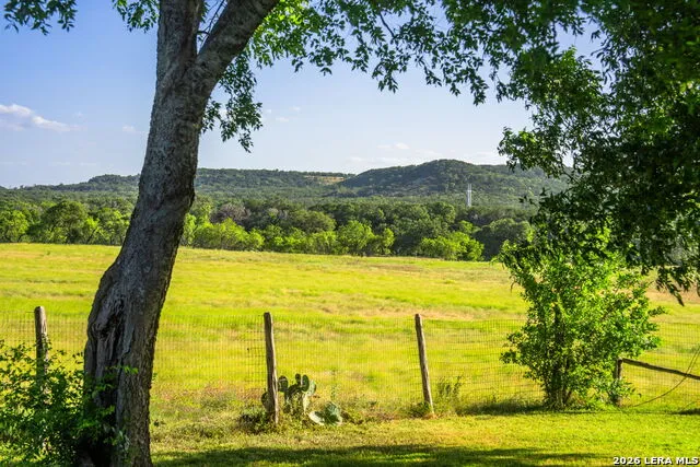 3841 W US HIGHWAY 290 Fredericksburg, TX 78624