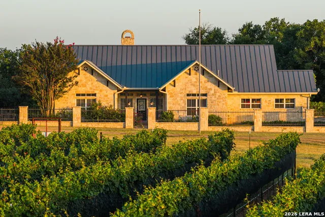 3841 W US HIGHWAY 290 Fredericksburg, TX 78624