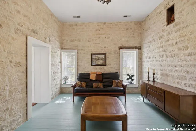 1078 FM 480 Center Point, TX 78010