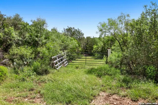 1014 N-Bar Ranch Rd Brackettville, TX 78832
