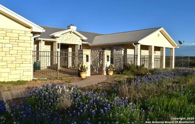 256 Persimmon Point Mason, TX 76856