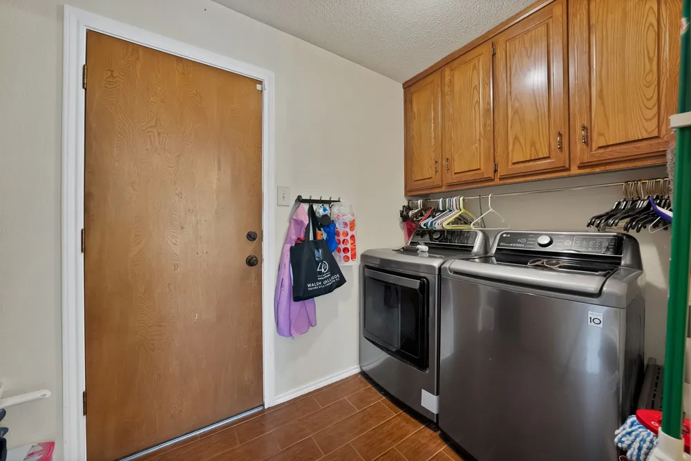 113 Cottonwood Court Hudson Oaks, TX 76087