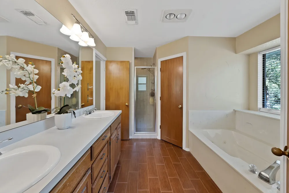 113 Cottonwood Court Hudson Oaks, TX 76087