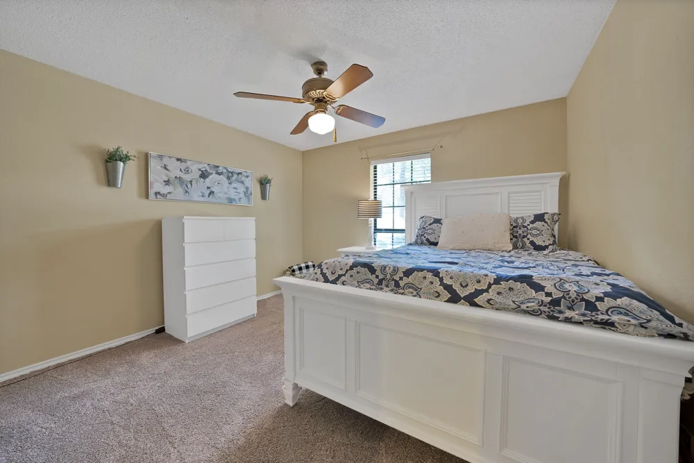 113 Cottonwood Court Hudson Oaks, TX 76087