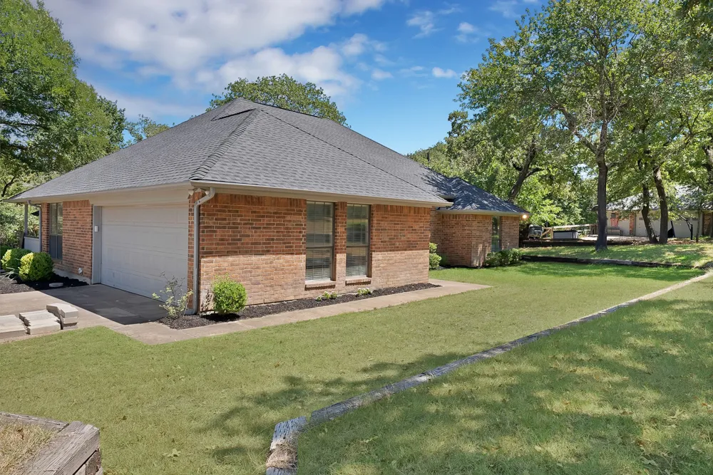 113 Cottonwood Court Hudson Oaks, TX 76087