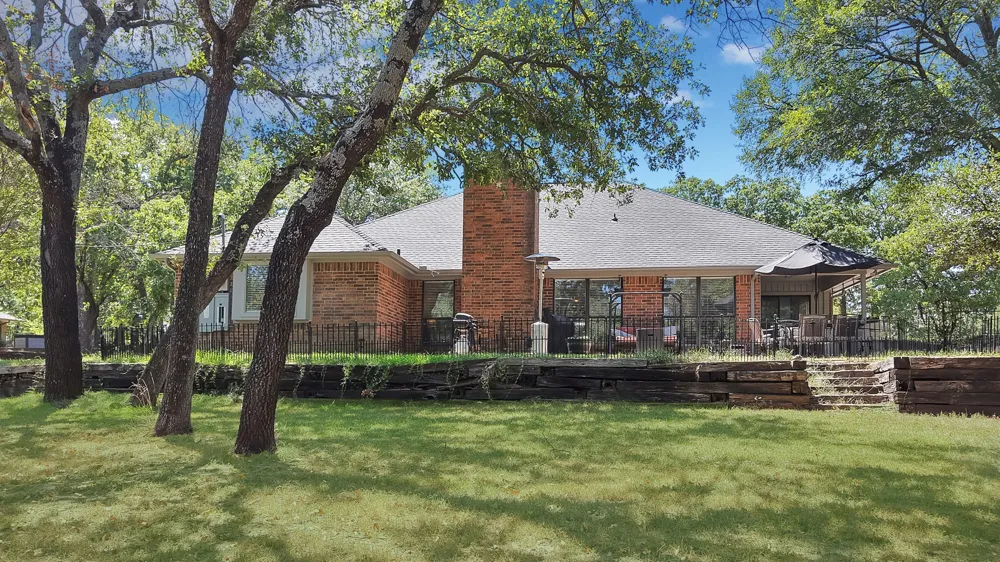 113 Cottonwood Court Hudson Oaks, TX 76087