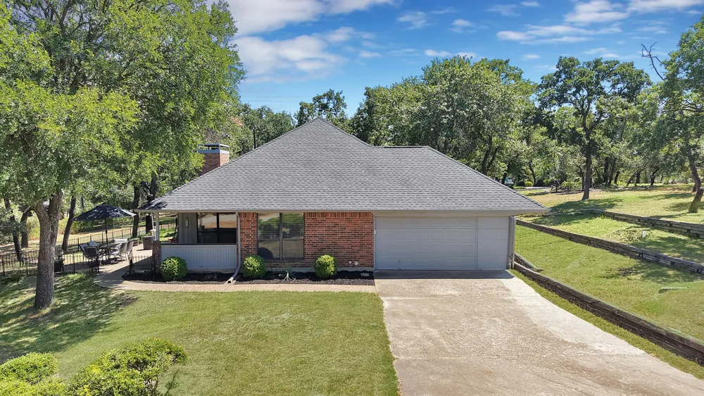 113 Cottonwood Court Hudson Oaks, TX 76087