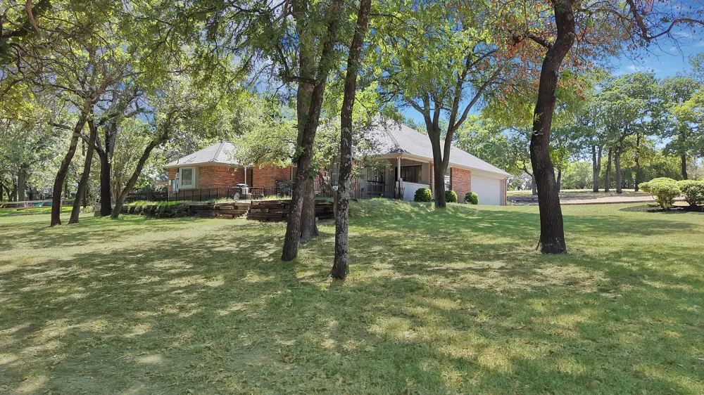 113 Cottonwood Court Hudson Oaks, TX 76087