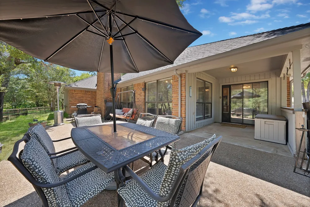 113 Cottonwood Court Hudson Oaks, TX 76087