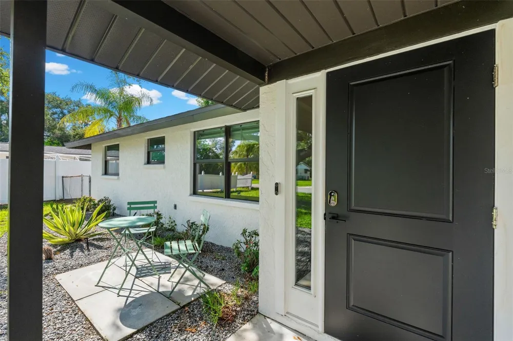 2874 DAVIS BOULEVARD Sarasota, FL 34237