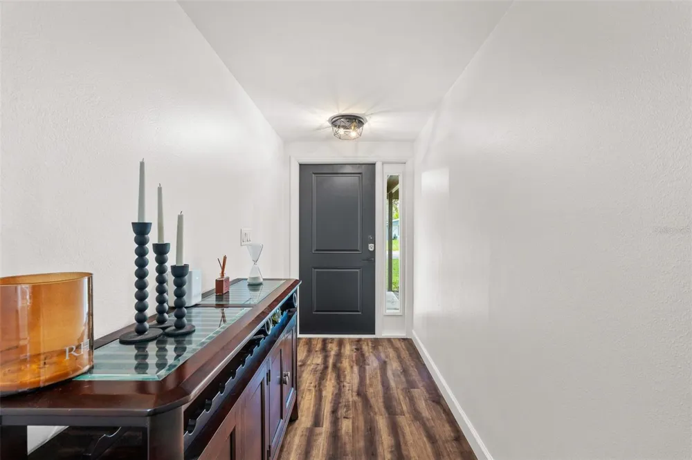 2874 DAVIS BOULEVARD Sarasota, FL 34237