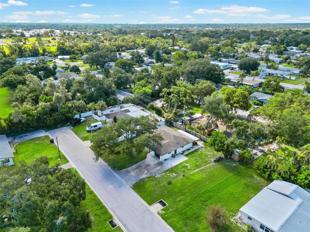 2874 DAVIS BOULEVARD Sarasota, FL 34237