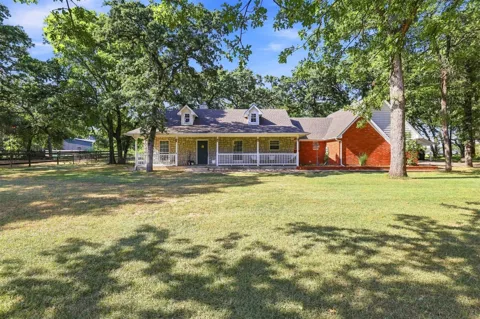 11952 Woodlands Circle