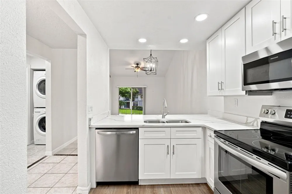 5005 BORDEAUX VILLAGE PLACE #202 Tampa, FL 33617
