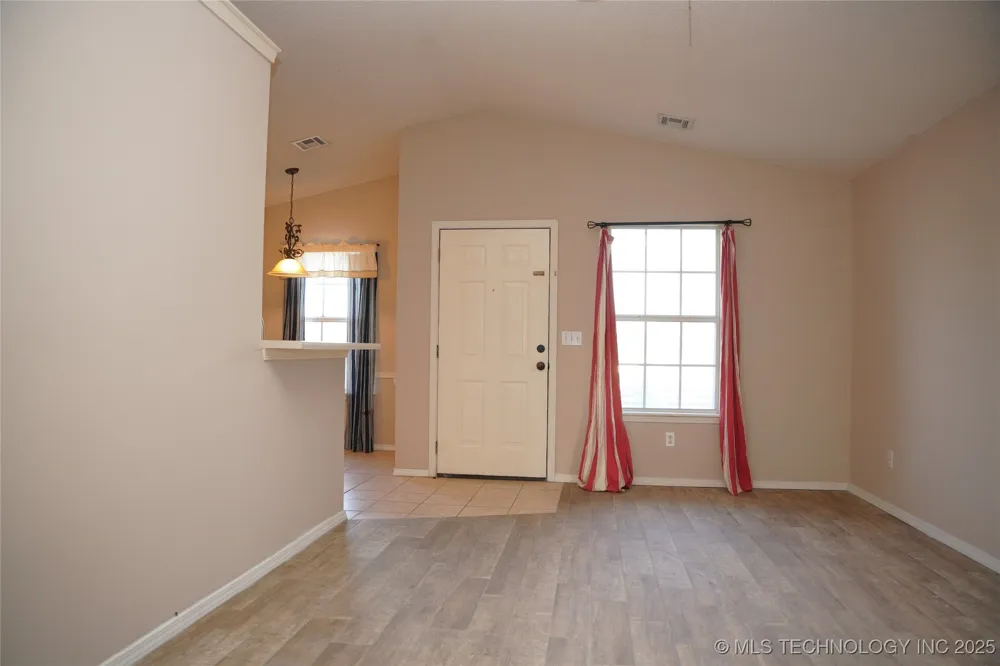 1907 Chambers Avenue Claremore, OK 74017