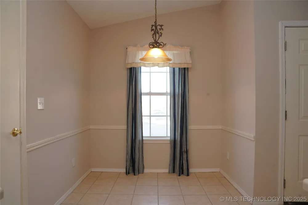 1907 Chambers Avenue Claremore, OK 74017