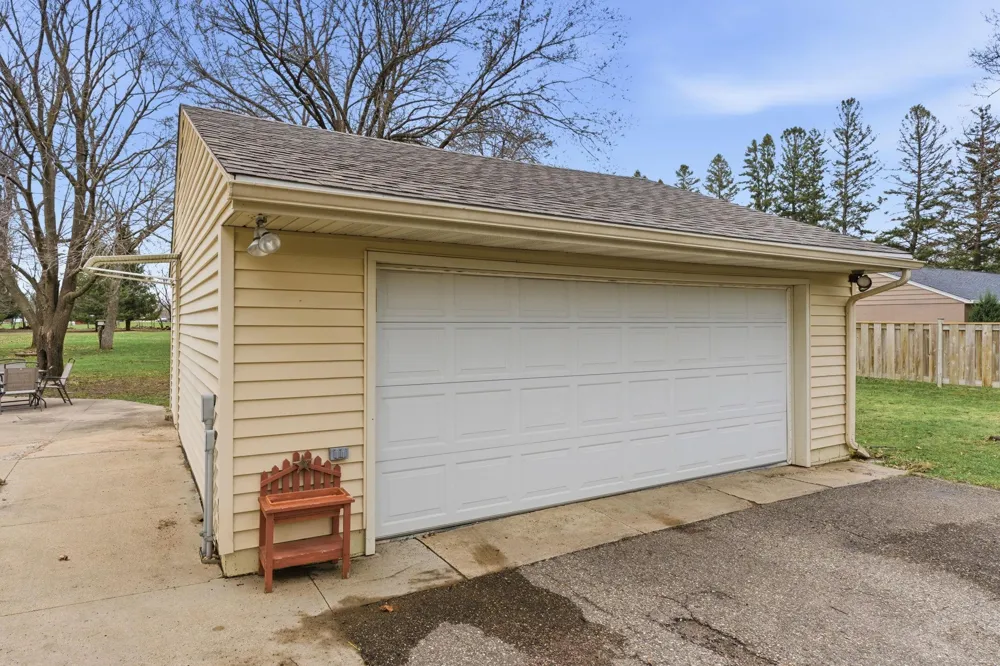 2304 15th Avenue SW Austin, MN 55912