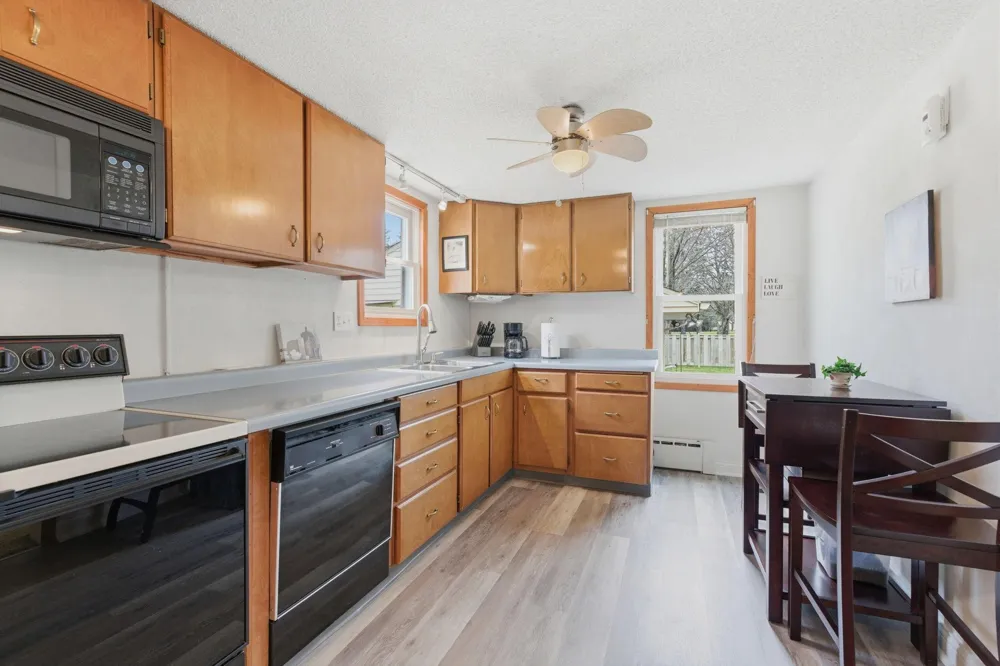 2304 15th Avenue SW Austin, MN 55912