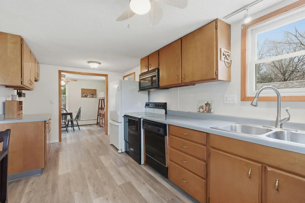 2304 15th Avenue SW Austin, MN 55912