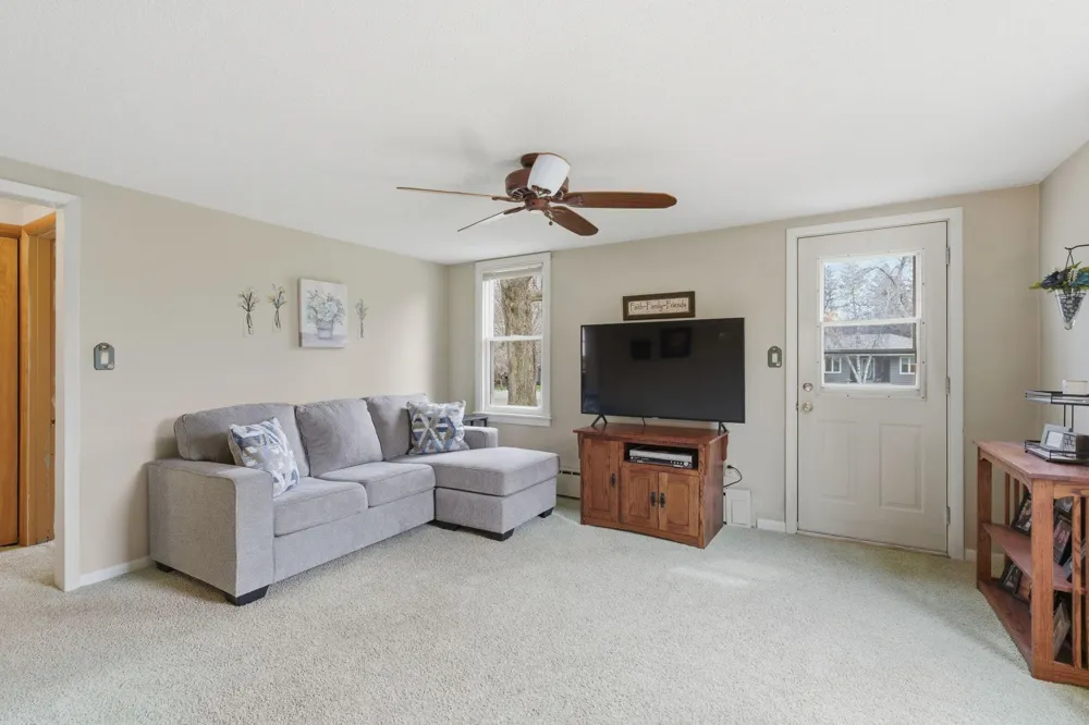 2304 15th Avenue SW Austin, MN 55912