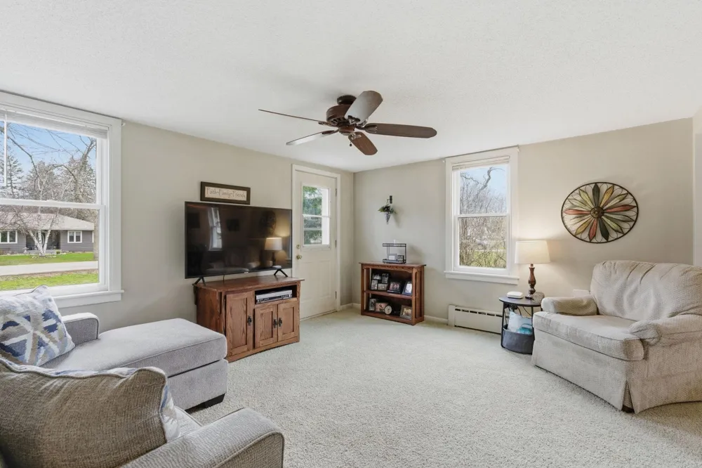 2304 15th Avenue SW Austin, MN 55912