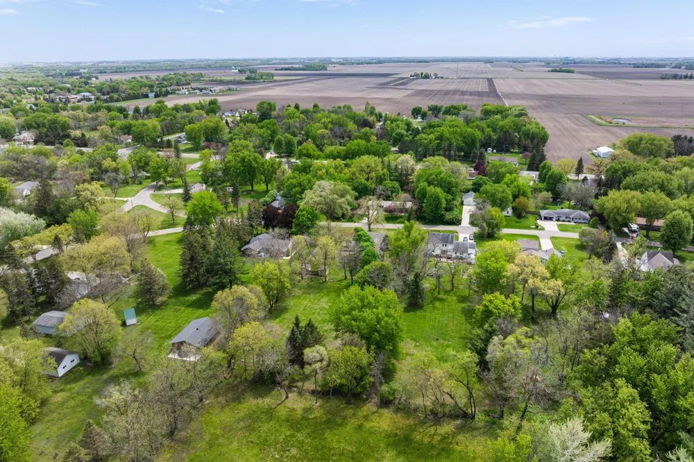 2304 15th Avenue SW Austin, MN 55912